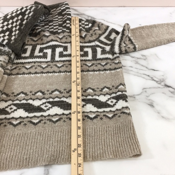 Abercrombie & Fitch Cardigan Sweater Womens XS Small‎ Tan White Aztec Knit - Picture 14 of 15